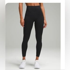 Lululemon Breezethrough High Rise Tight 25”